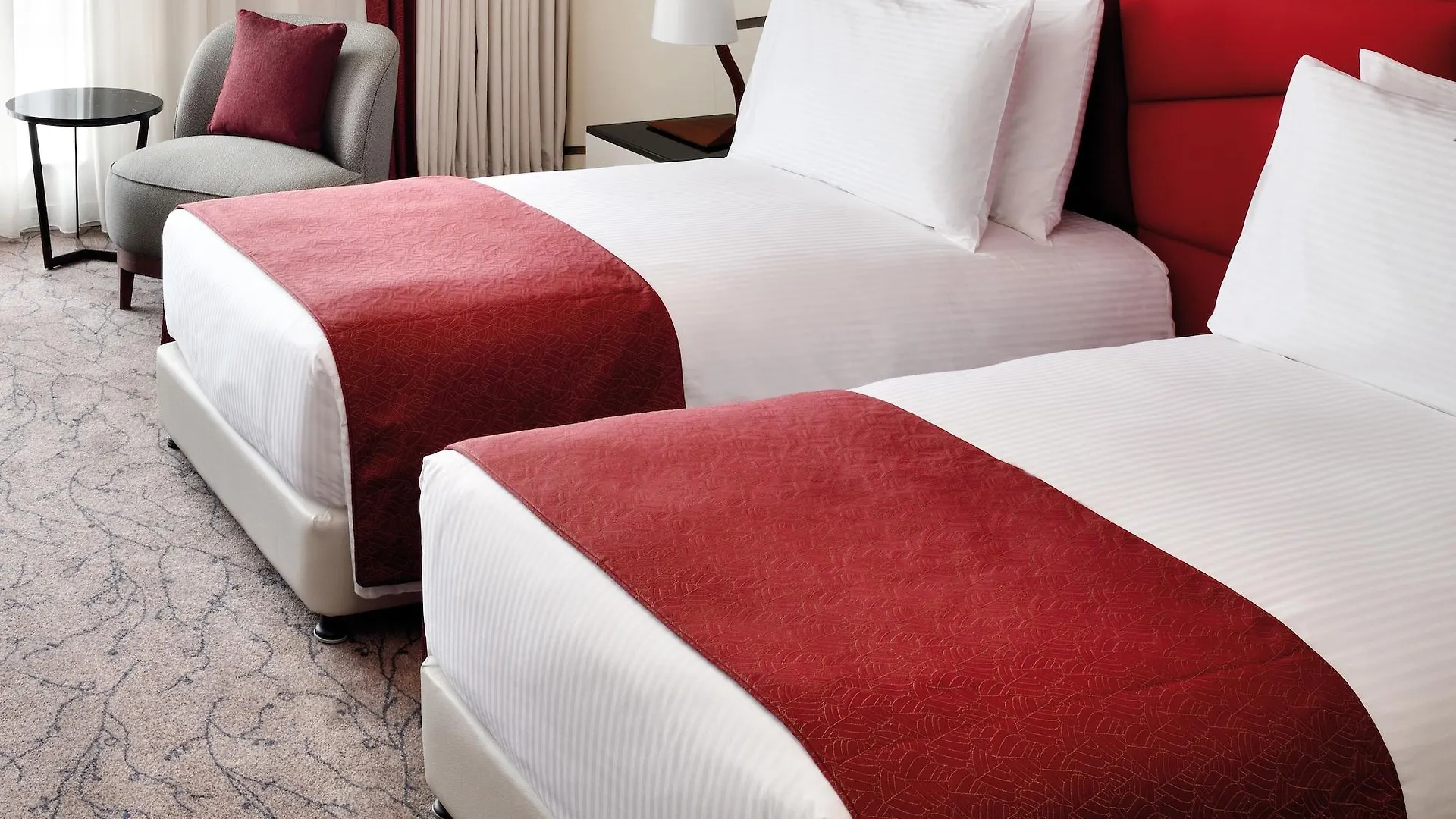 ***** Aparthotel Moevenpick Hotel Apartments Downtown Dubai United Arab Emirates